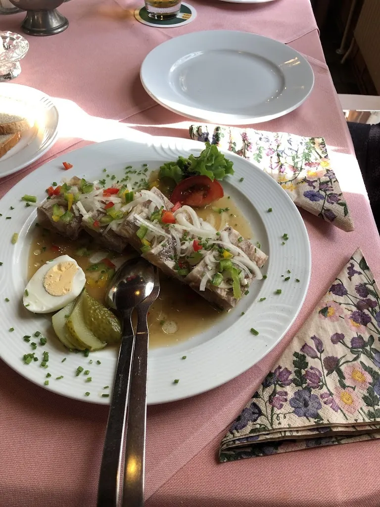 Bastiaan Arentsen_Strohmaier_Haidmühle_review