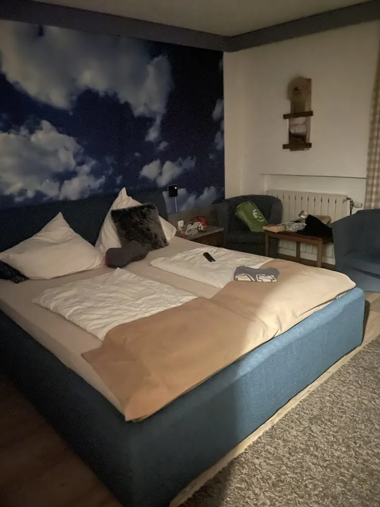 Thomas Herrmann_Landgasthof ZUR NEUEN POST_Hinterschmiding_review