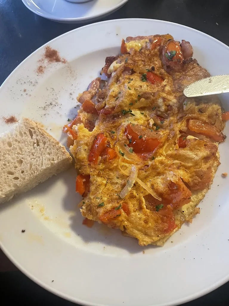 Laura Catana_Am Platz‘l_Deggendorf_review