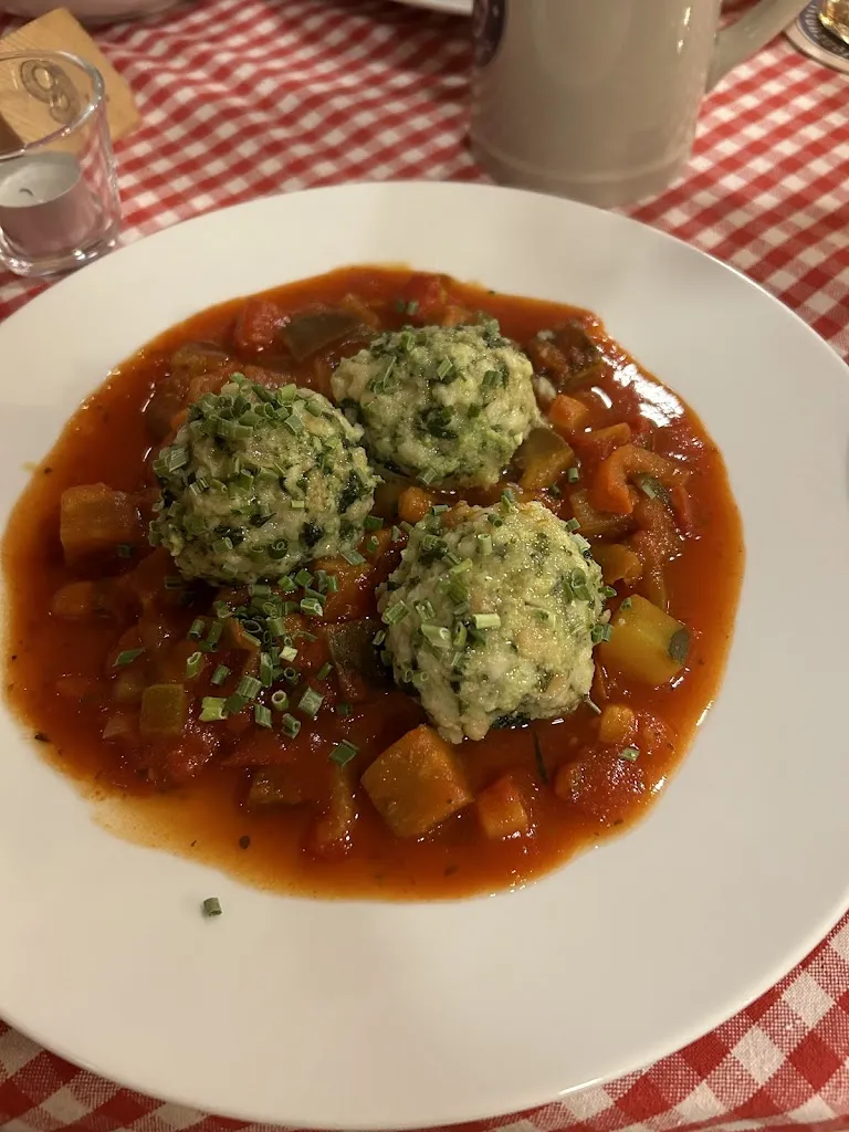 Ruslana Chaialo_Rast-Waggon Rupprechtstegen - Anita Regn_Hartenstein_recensione