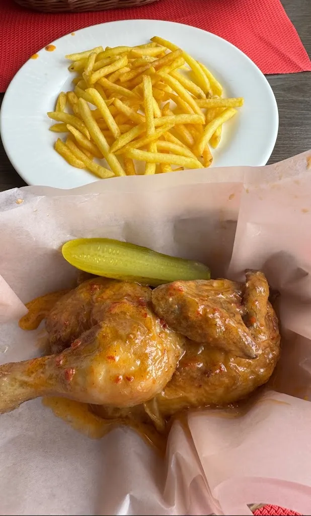 Dubiz_Pouletburg_Attinghausen_recensione