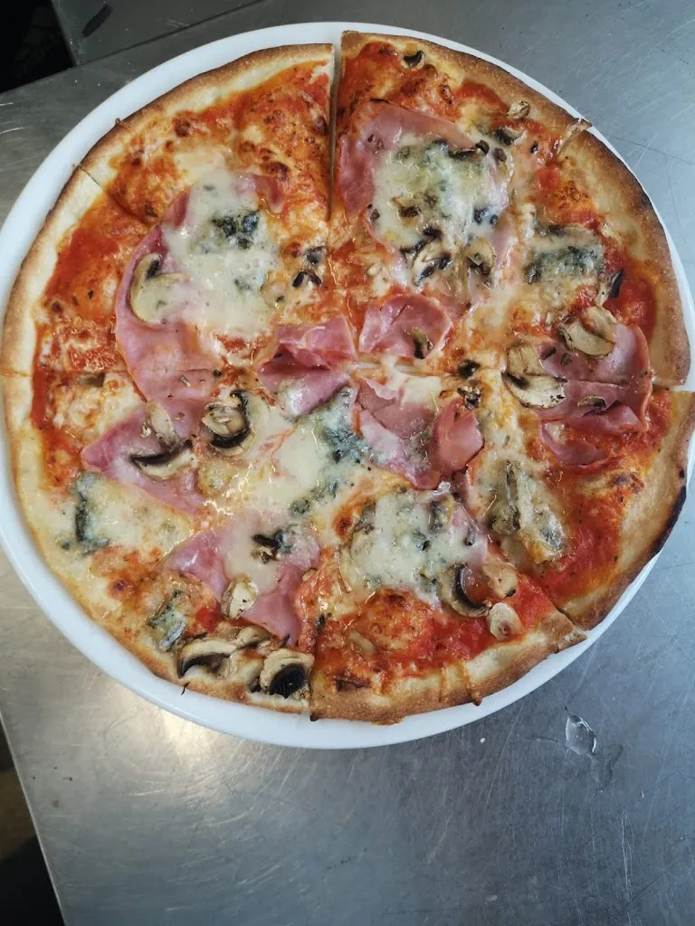 Menu_Pizzeria Restaurant Preto e Branco_Hebertshausen_immagine_5