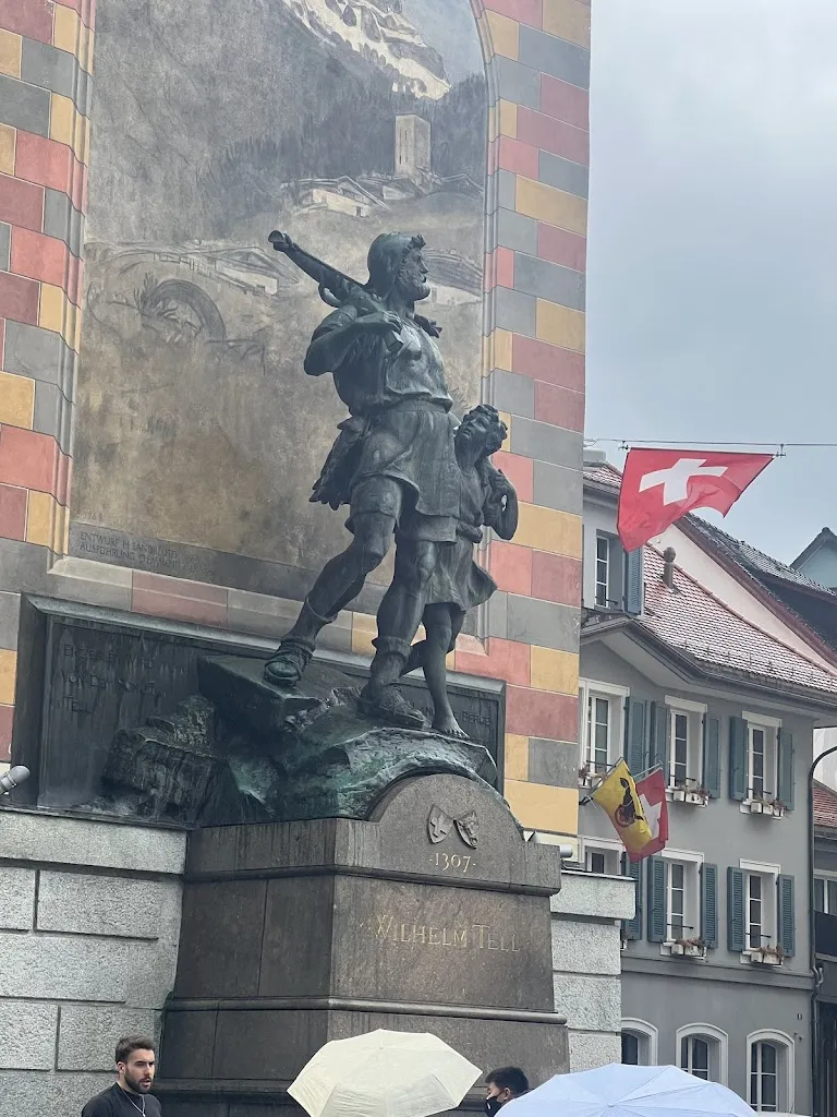 Margo Reid_Monument of Wilhelm Tell_Altdorf_review
