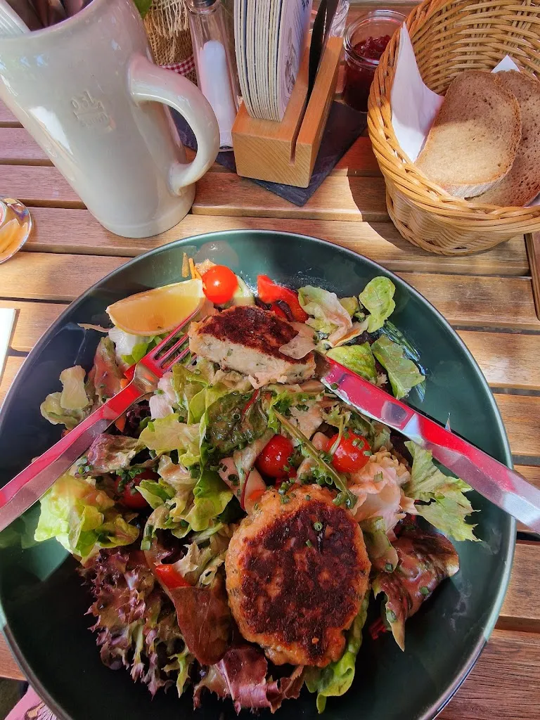 Claudia Hantel_Unser Wirtshaus_Eggenfelden_review