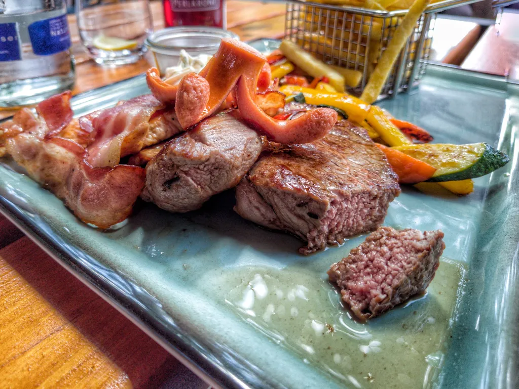 Thomas Schneider_Unser Wirtshaus_Eggenfelden_review