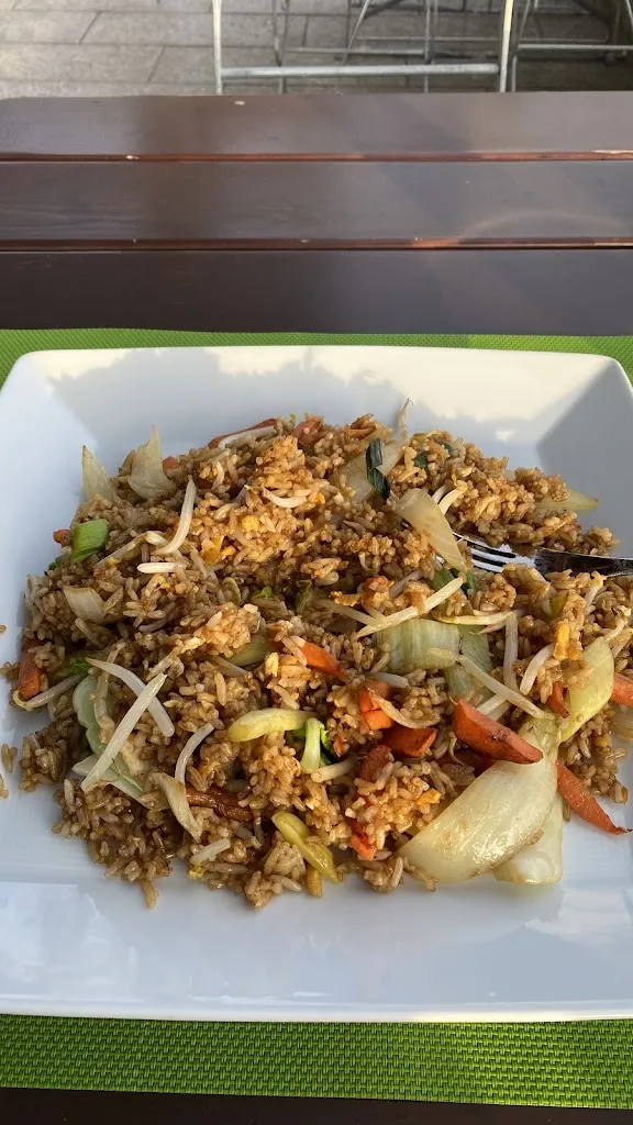 Catalin T_Frisch aus dem Wok_Hausham_review