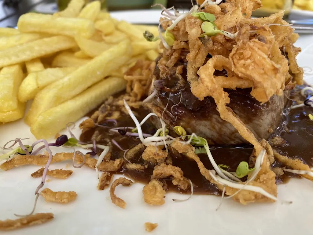 Valeria Pupella_Hofhaus am See_Schliersee_review