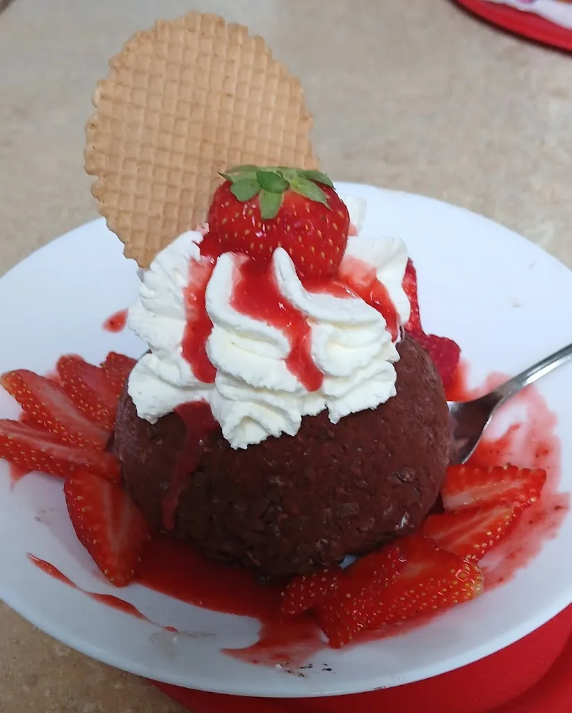 Thomas Klotz_Eiscafé Bacio_Hausham_review