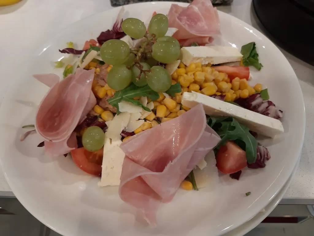 Eiscafé Bacio_Hausham_slider_image_2