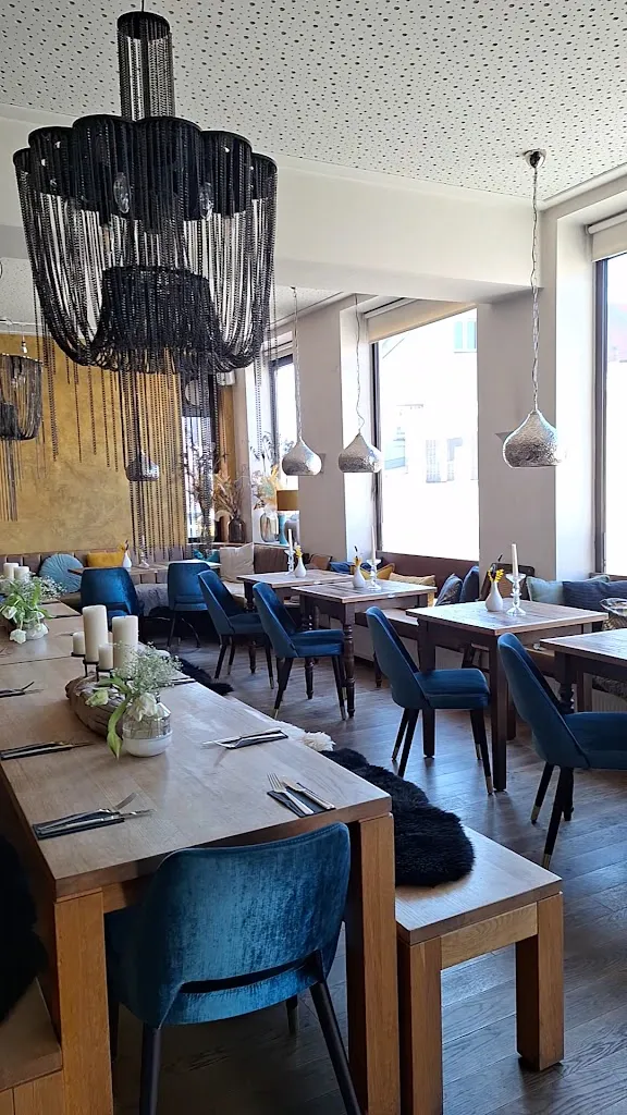 Roland Hutzelmeier_Das Hafner_Gunzenhausen_review