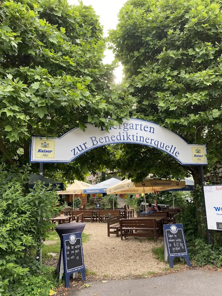 Angela Janenzky_Biergarten 