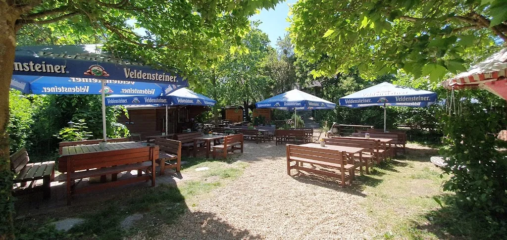 Biergarten "Zur Benediktiner-Quelle" - Baron ristorante a Haßfurt