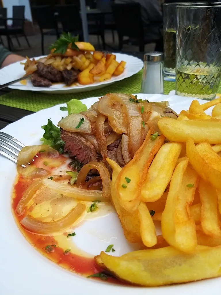 Hausener Dorfkrug - Pia Gremm - Winzen e.K._Main_slider_image_3