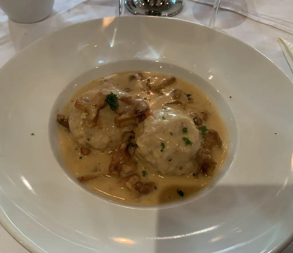 Beatrice Häffner_Kanne_Königsbach-Stein_recensione