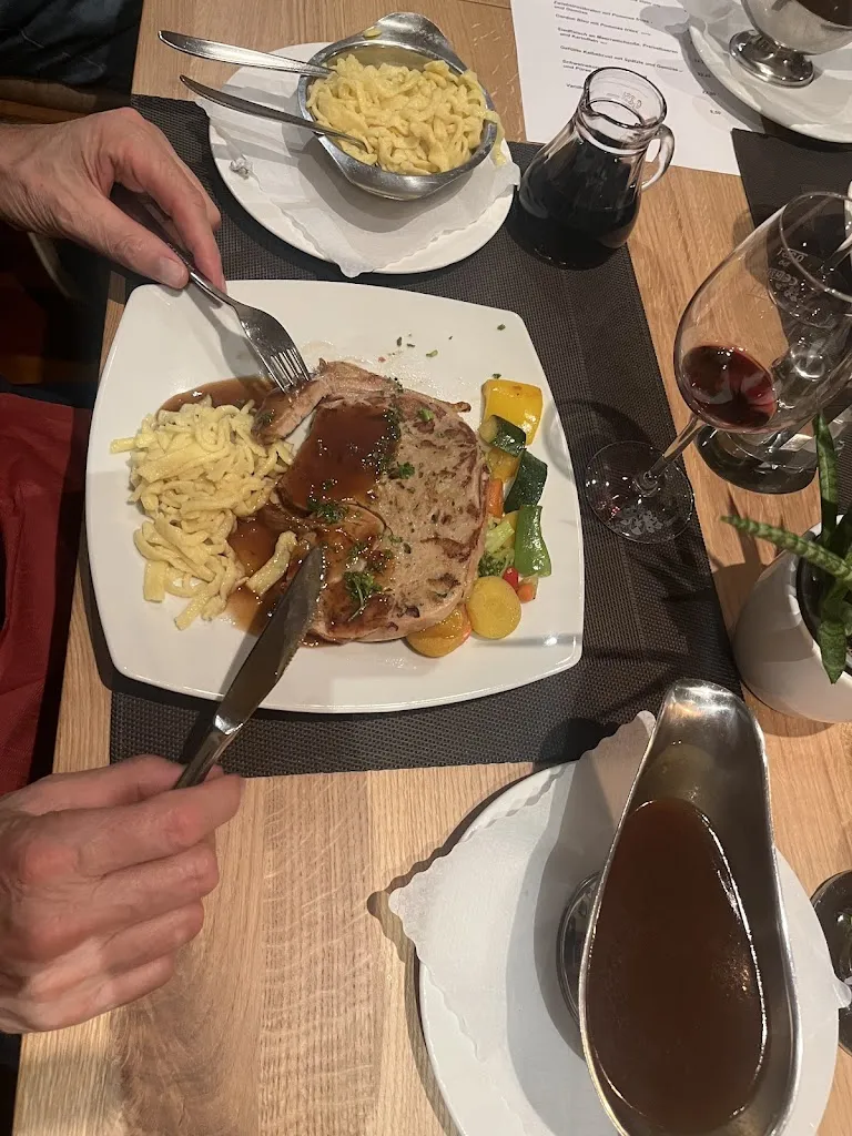 Karl-Heinz Winterling_Kanne_Königsbach-Stein_recensione