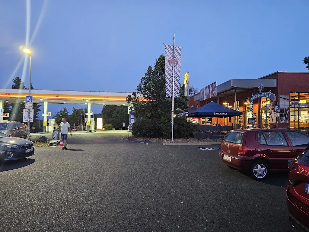 24-Shell Autohof Gramschatzer Wald_Würzburg_slider_image_2