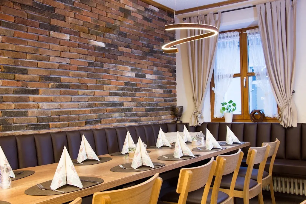 Gasthaus zu den Drei Linden_Heideck_slider_image_1