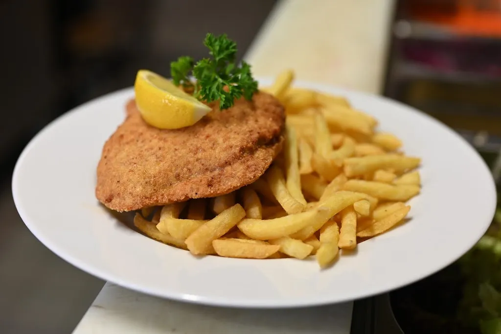 Gasthaus zu den Drei Linden_Heideck_slider_image_2