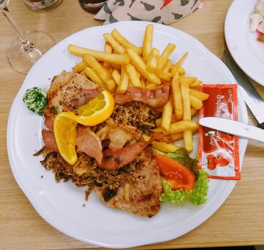 Indira Wally_Gasthaus Rathmann_Heideck_reseña