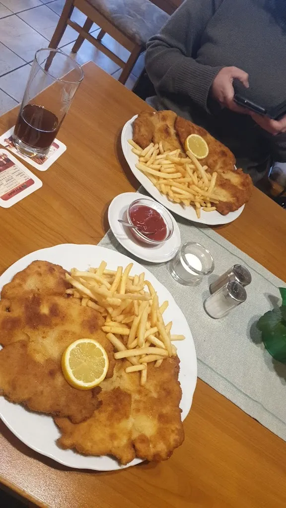 Ilena F._Gaststätte Lindwurmbräu_Heideck_review