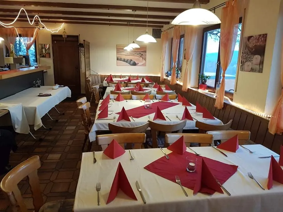 Pizzeria Toni restaurant in Heideck