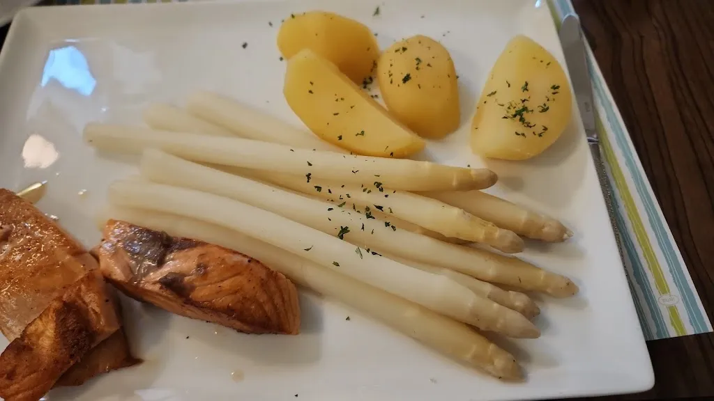 Oded Sherman_Ratskeller_Helmstedt_review