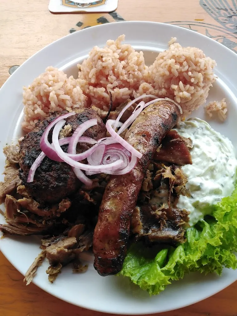 Gasthaus Rotes Roß restaurant in Heilsbronn