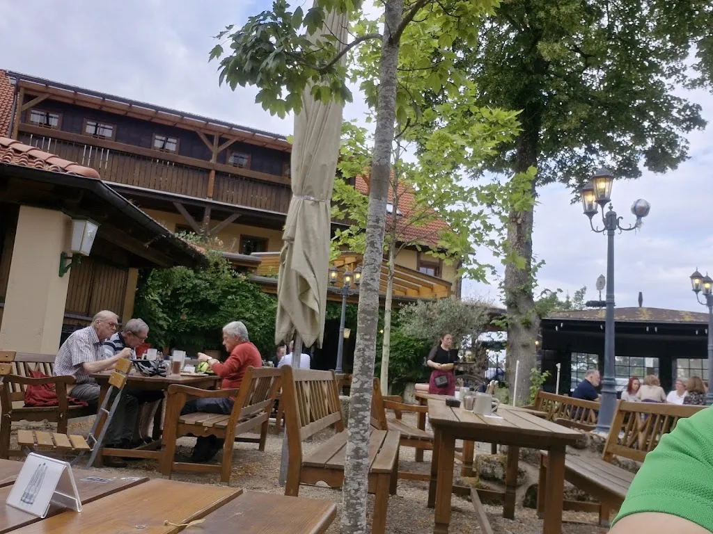 Gasthof Schönau restaurant in Heilsbronn