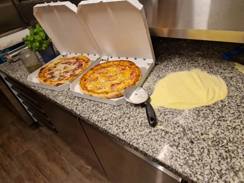 Menu_Pizza Bella_Heilsbronn_immagine_4