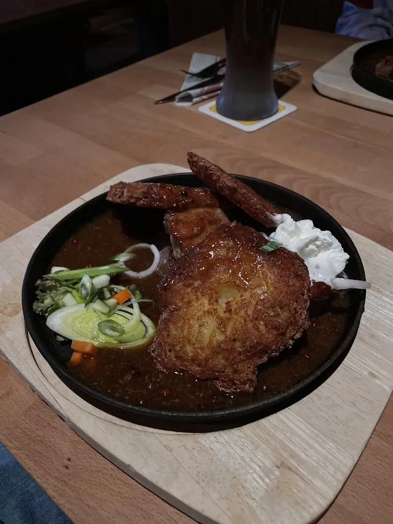 Hunter Kolaski_Gaststätte Zum Wirtshaus_Henfenfeld_review