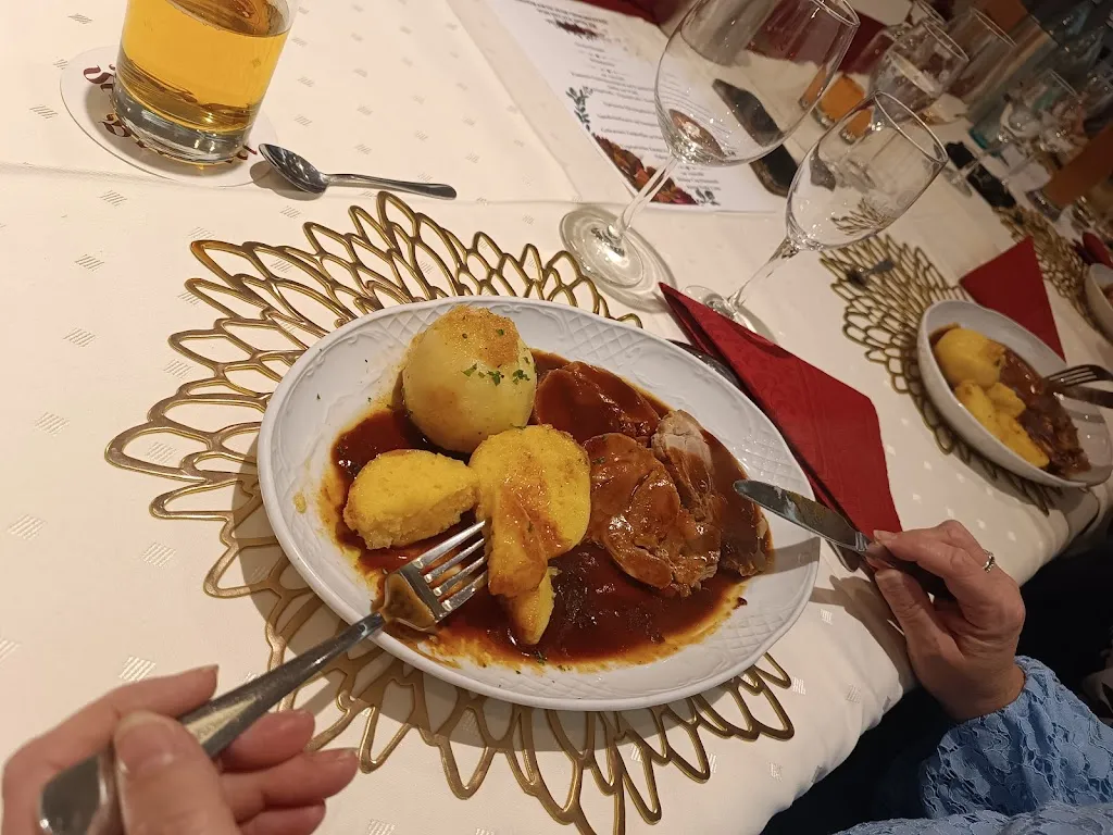 Hotel u. Gasthof Zur Linde Inh. Thomas Schreck restaurant in Heimbuchenthal