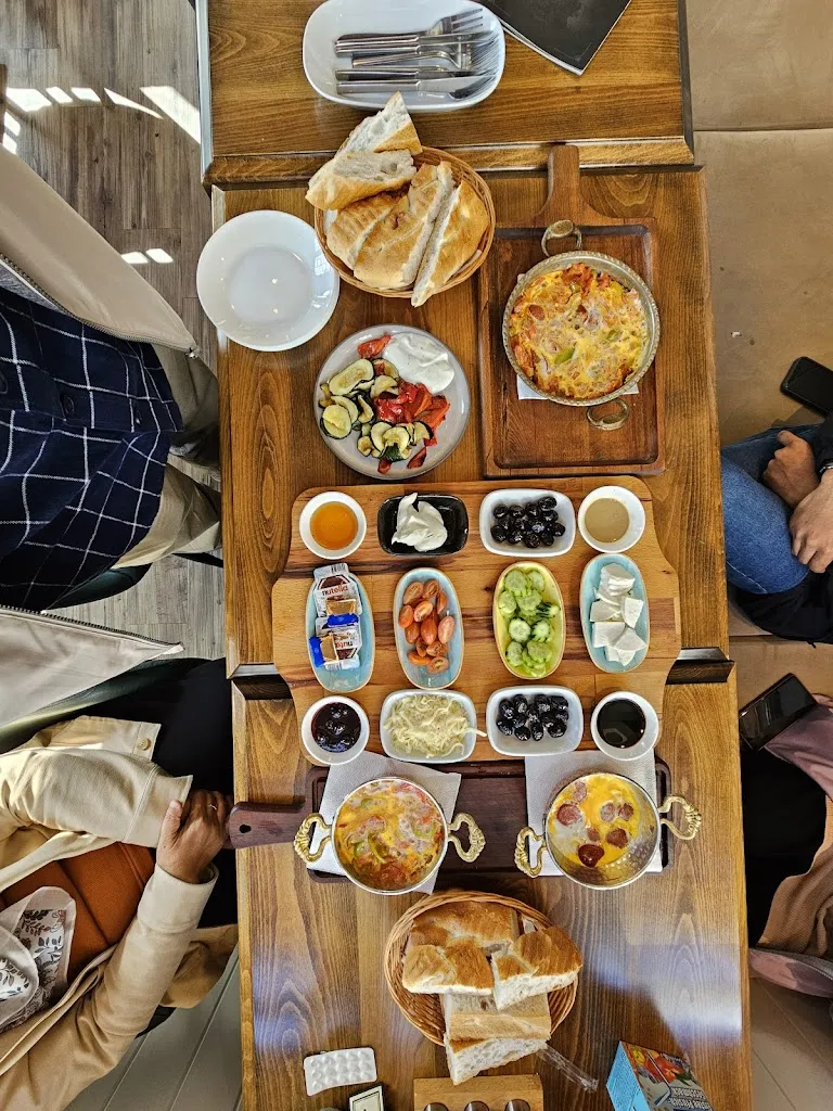 Zaky Ahmady_Lavas Hamburg_Hamburg_review