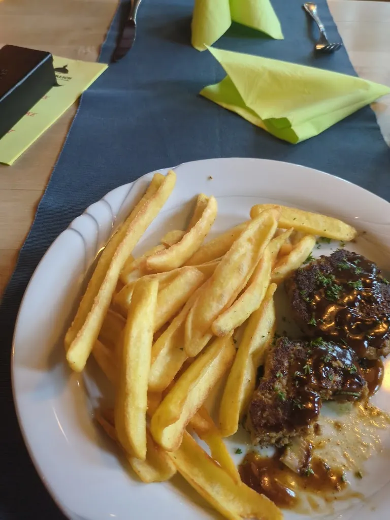 Gintaras Steffensen_KAISERLICH_Hamburg_review