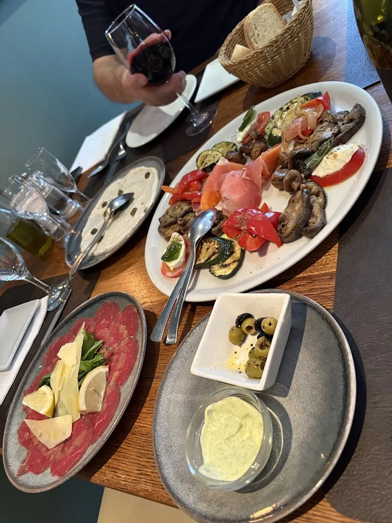 Restaurant IL VICOLO_Hamburg_slider_image_3