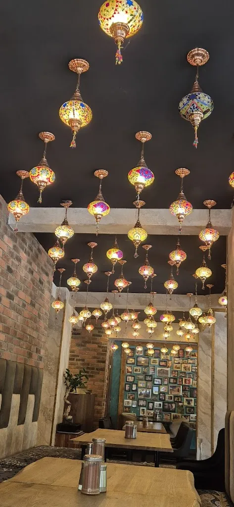 Zara Azami_Four Seasons_Hamburg_review