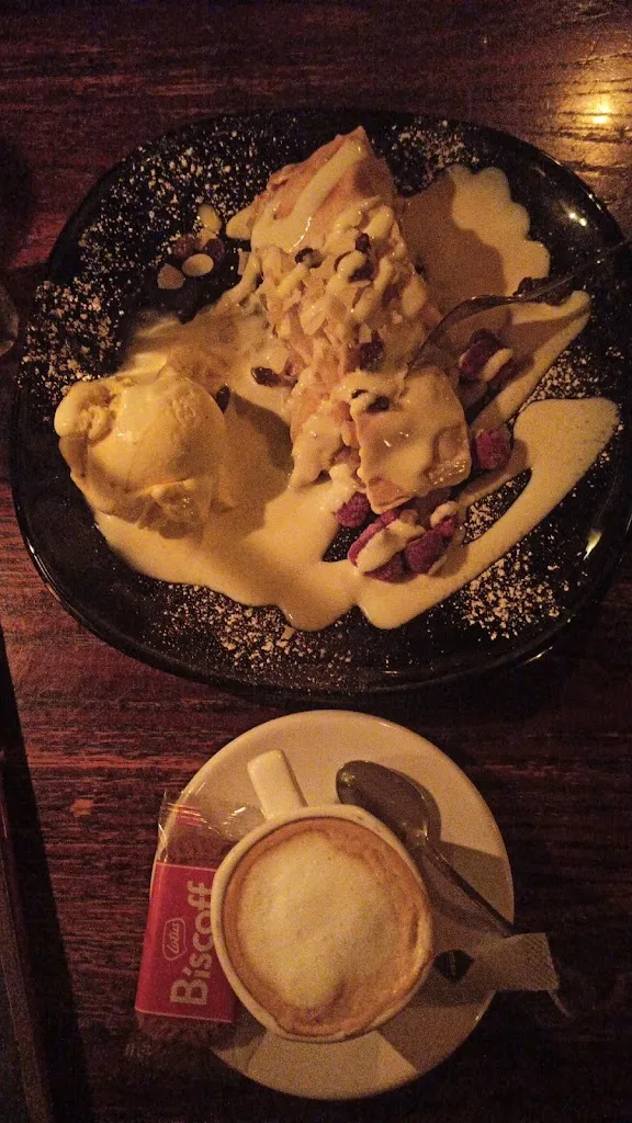 Pooja Shardul_Caspari_Hamburg_review