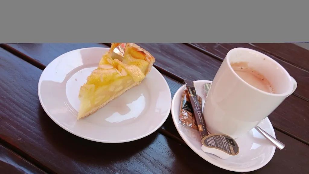 horst p_Hotel - Restaurant Burgschänke Harburg_(Schwaben)_review