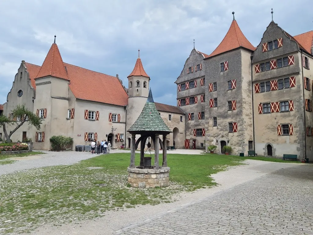 Hotel - Restaurant Burgschänke Harburg_(Schwaben)_slider_image_3