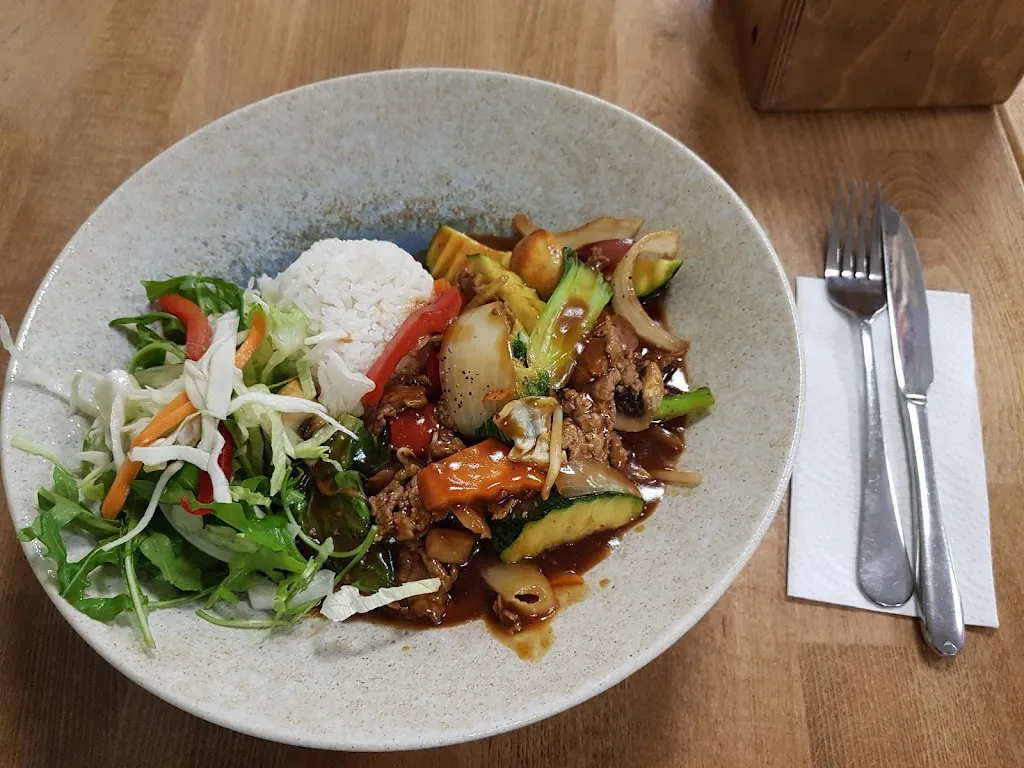 Marilena Iordache_Asia Tung's Hamburg_Hamburg_review