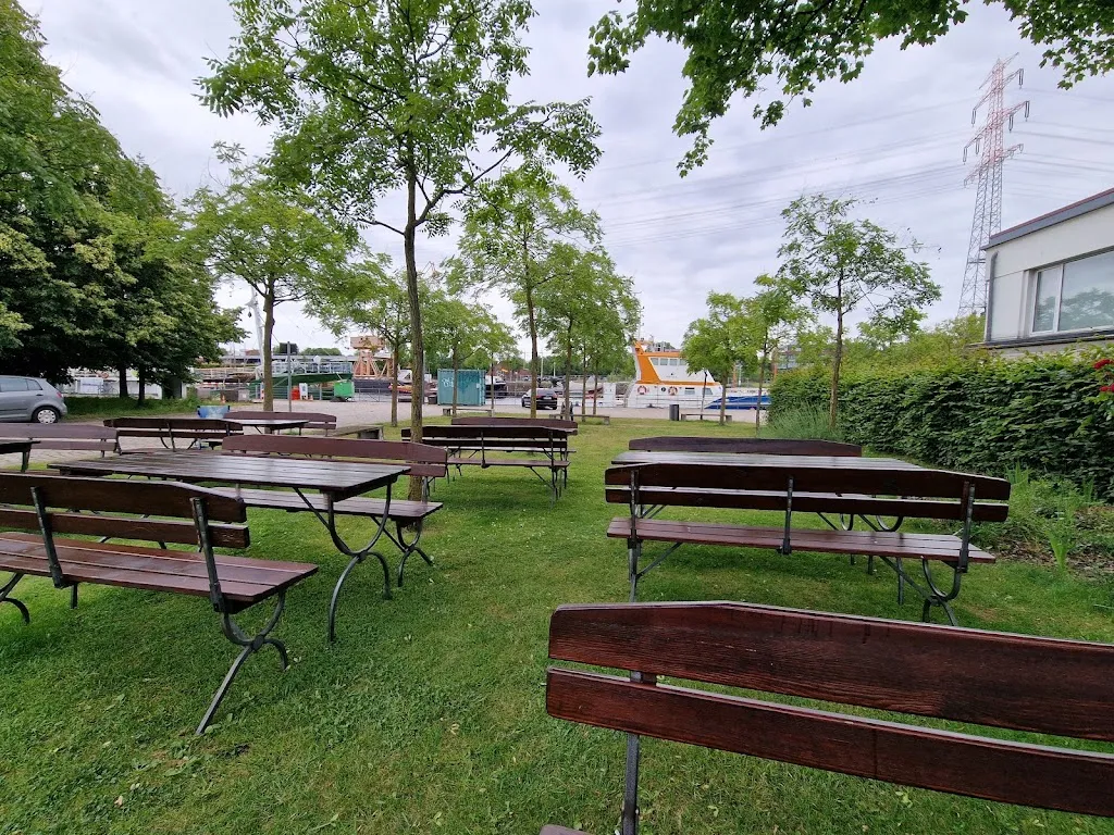 Schnellrestaurant "von-bis" restaurant in Hamburg