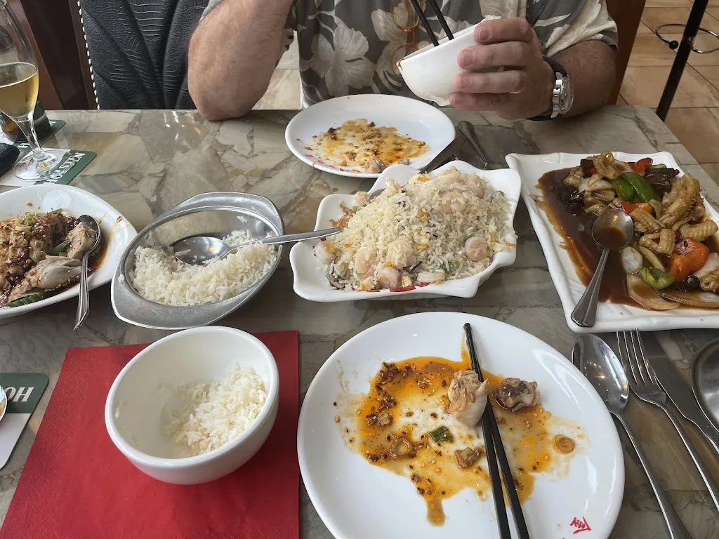 Li TT_Golden City_Hamburg_recensione