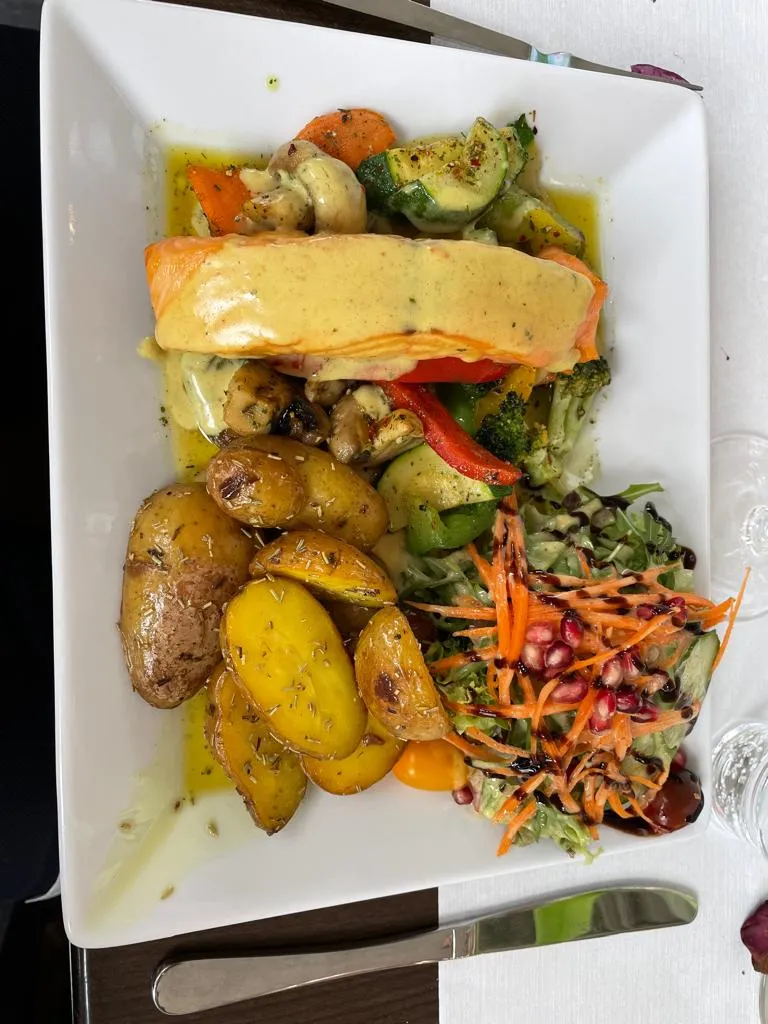 Franziska Sommer_Helms Lounge_Hamburg_review