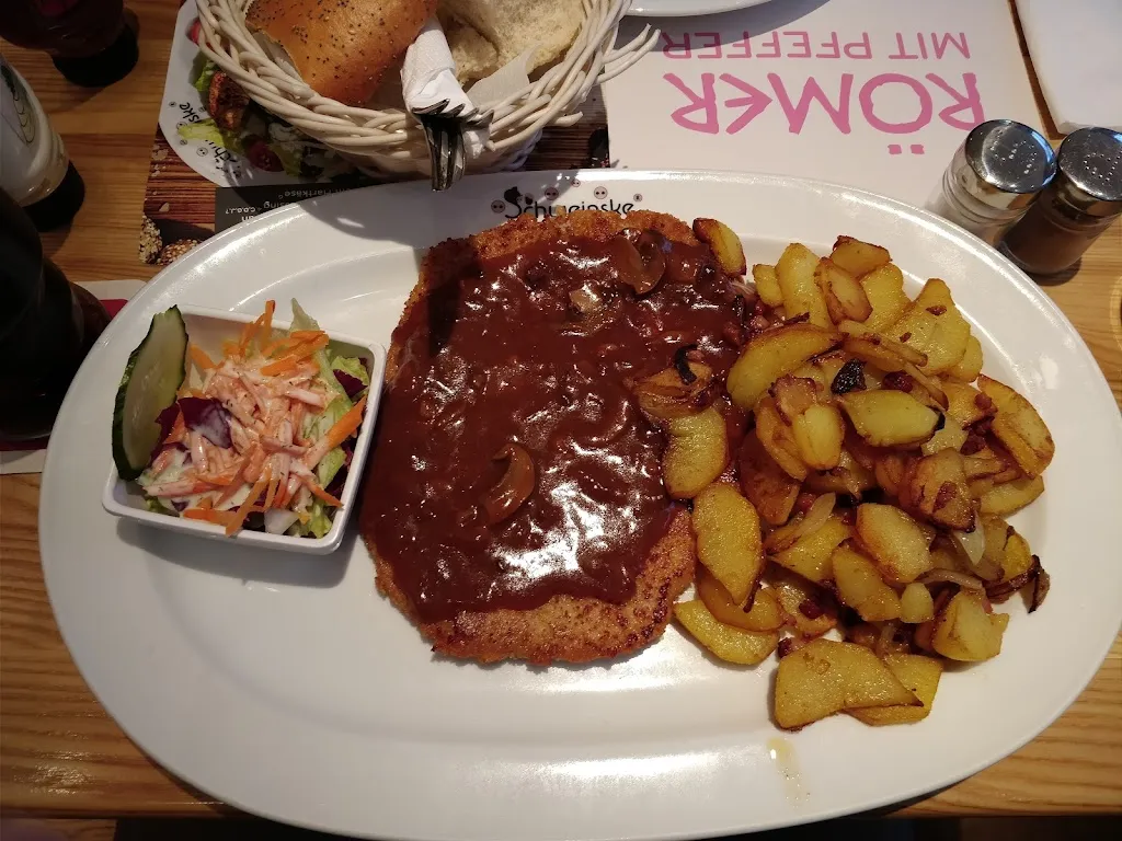 Steffen Ravn Mortensen_Schweinske Restaurant in Hamburg Harburg Eißendorf - Schnitzel, Burger &_Hamburg_review