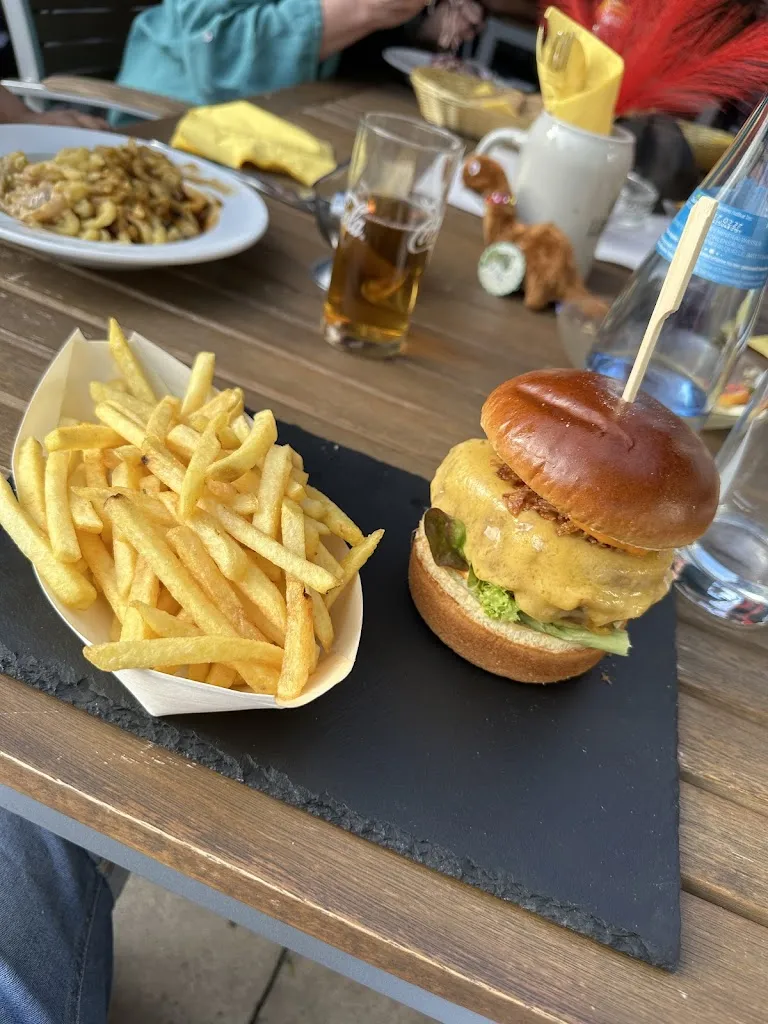 sened Agostino_Altes Bahnhöfle_Albstadt_review