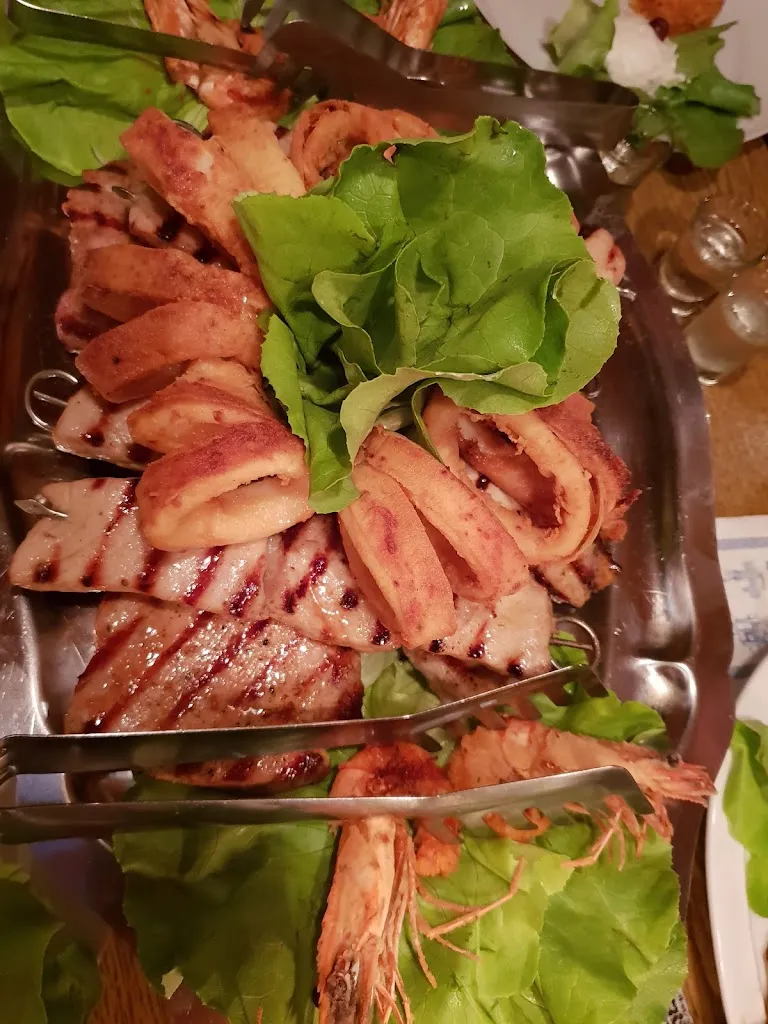 Theo de Vliegh_Hellas Goldadler_Helmbrechts_review