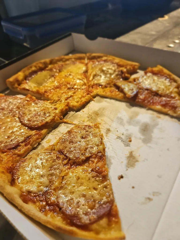 Karina vor der Landwehr_Zum Ferdl - by Andy & Karl_Hengersberg_review