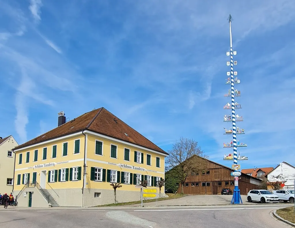 Gasthaus Schloss Tandern_Hilgertshausen-Tandern_slider_image_3