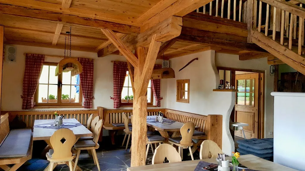Schlitte Hitte restaurant in Ofterschwang