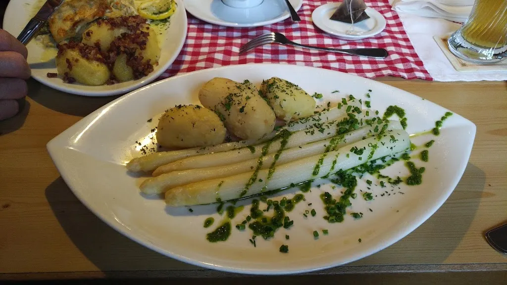 Iza E_s' Wirtshaus im Weinbauer_Schwangau_review