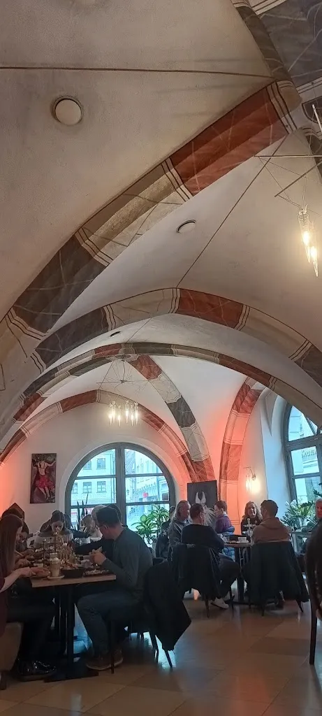 Borislav Bogdanov_Kreuzherrn by Fähndrich_Memmingen_review